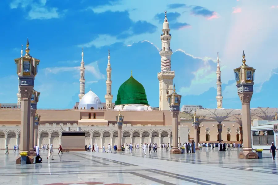 Semi-Deluxe Umrah Package 2025 (15 Days)